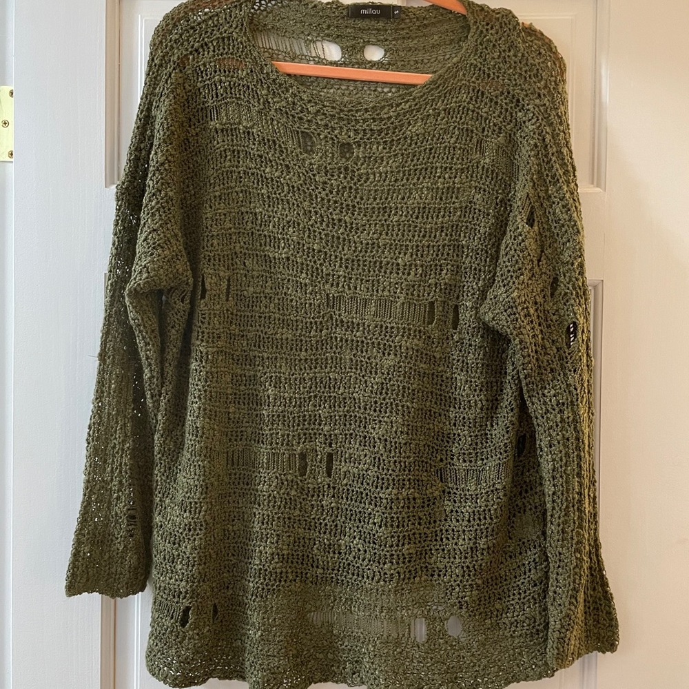LF Oversized Distressed Sweater in Olive